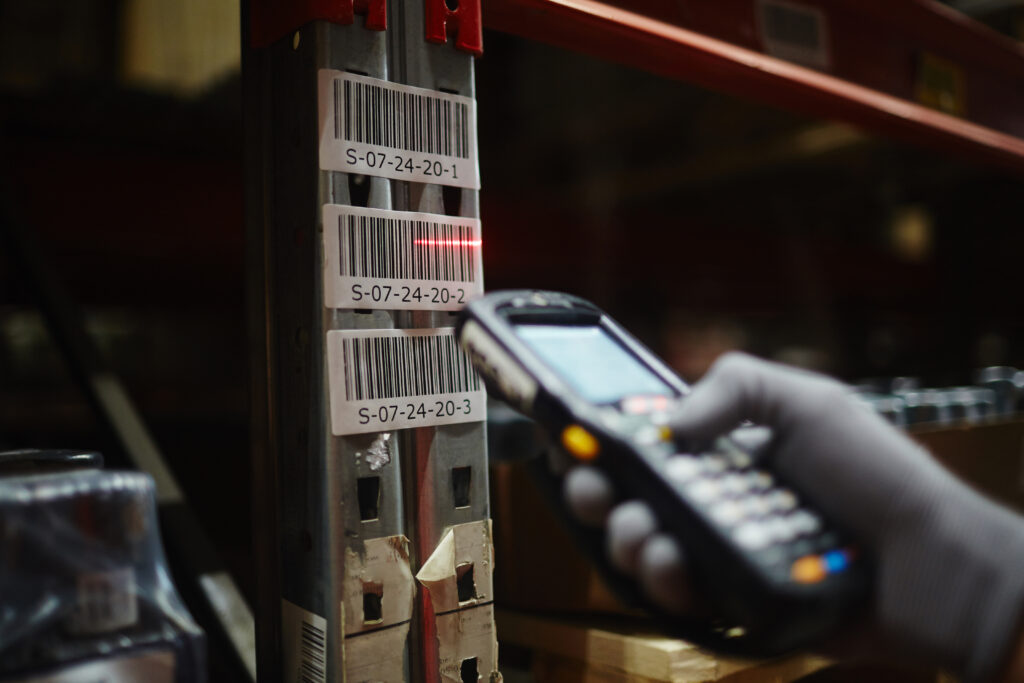 Comércio Unificado no Brasil: como a tecnologia logística e o sistema WMS fortalecem o varejo especializado